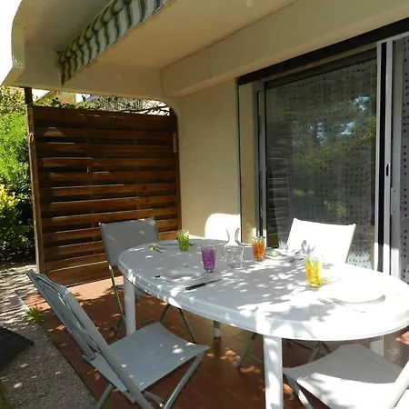 T2 Avec Jardin, Terrasse Et Parking - 4 Couchages, - Fr-1-251-790 * Le Lavandou